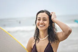 136 Surfer Girl